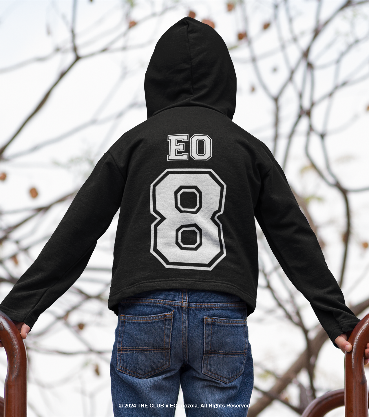 Hoodie Negra Niño - EO "8 White"